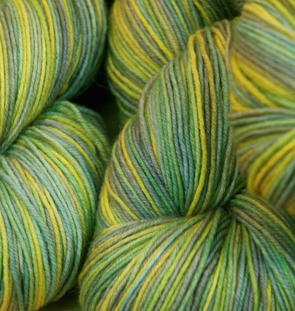 "isla" wool/nylon sock yarn